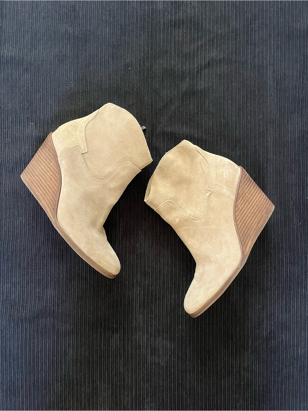 Lucky Brand Tan Suede Wedge Ankle Boots